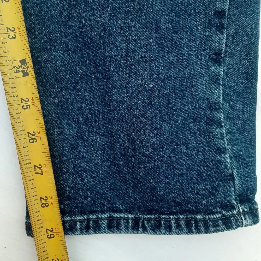 Signature by Levi Strauss measurements shown